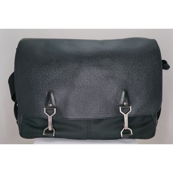 Louis Vuitton Taiga Leather Dersou Vintage Messenger Bag by Marc Jacobs - Picture 1 of 16